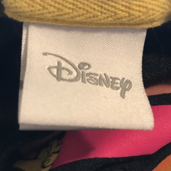 DISNEY Hakuna Matata graphic sweatshirt Timon Pumbaa Simba size Small womens - Picture 9 of 10